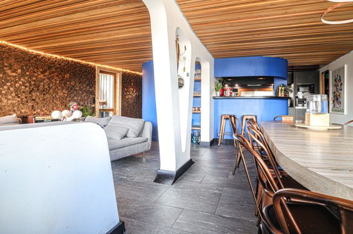 Image No.13-6 Bed Apartment for sale