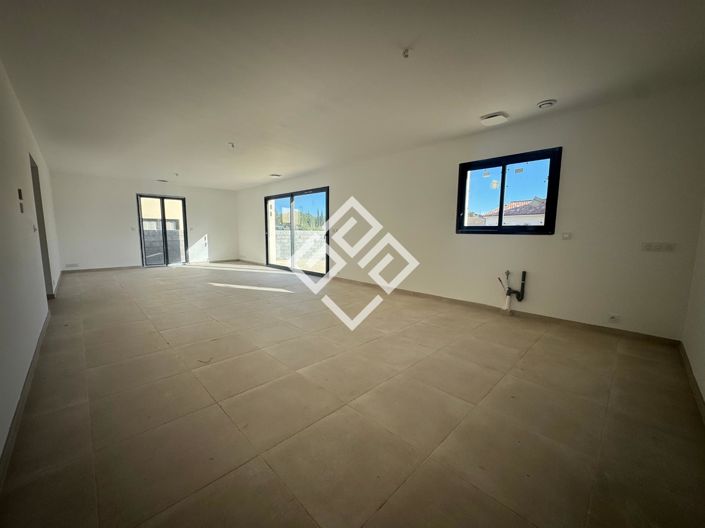 Image No.2-3 Bed House for sale