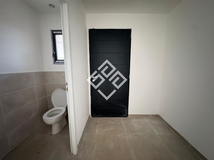 Image No.9-3 Bed House for sale