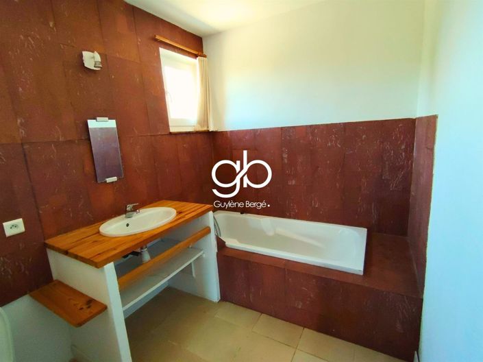 Image No.9-3 Bed House for sale