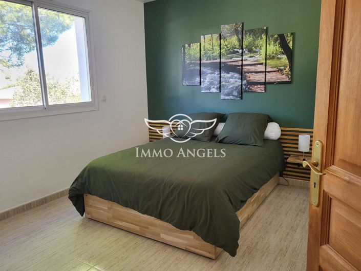 Image No.10-5 Bed House for sale