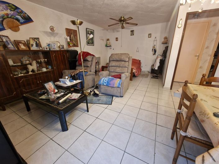 Image No.5-2 Bed House for sale