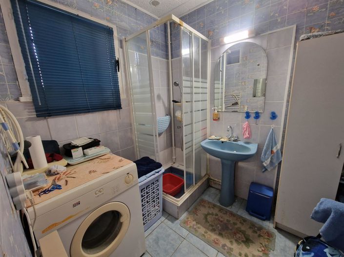 Image No.6-2 Bed House for sale