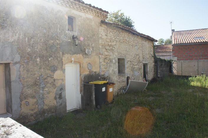 Image No.8-2 Bed House for sale