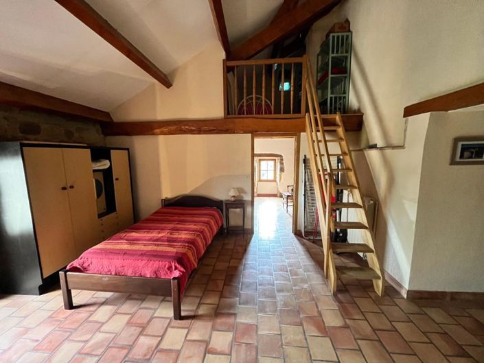 Image No.10-7 Bed House for sale