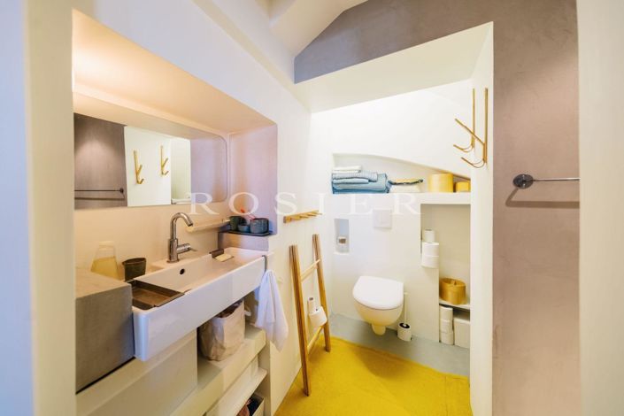 Image No.5-2 Bed House for sale