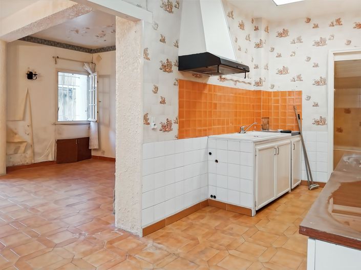 Image No.17-5 Bed House for sale