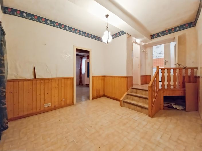 Image No.19-5 Bed House for sale