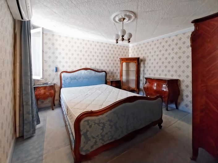 Image No.9-5 Bed House for sale