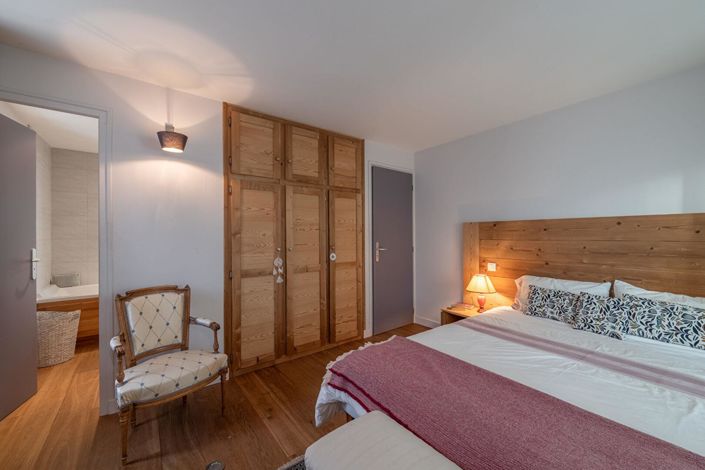 Image No.10-4 Bed Property for sale