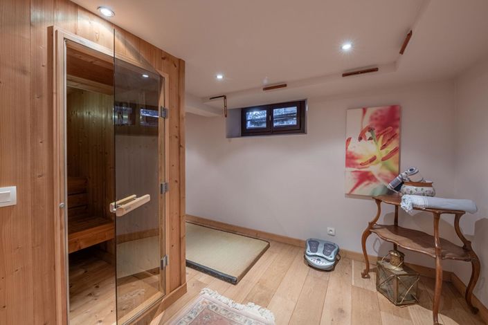 Image No.13-4 Bed Property for sale