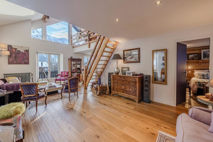 Image No.2-4 Bed Property for sale