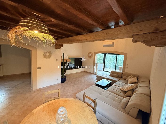 Image No.6-3 Bed House for sale