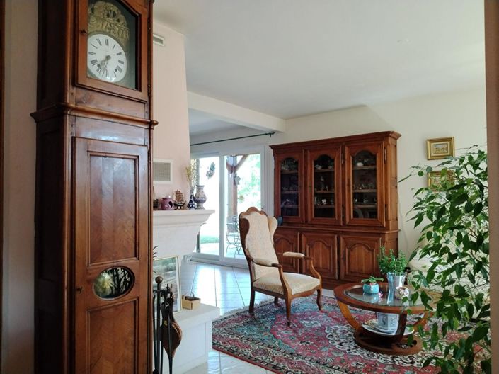 Image No.9-4 Bed House for sale