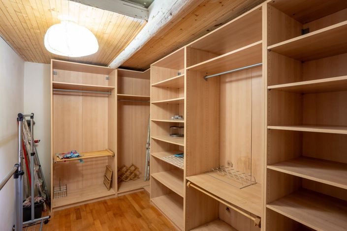 Image No.18-3 Bed House for sale