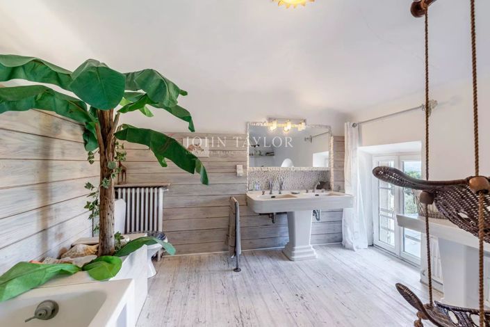 Image No.20-Maison de 9 chambres à vendre à Cadenet