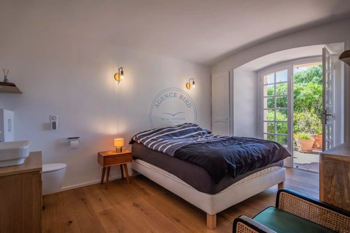 Image No.14-4 Bed House for sale