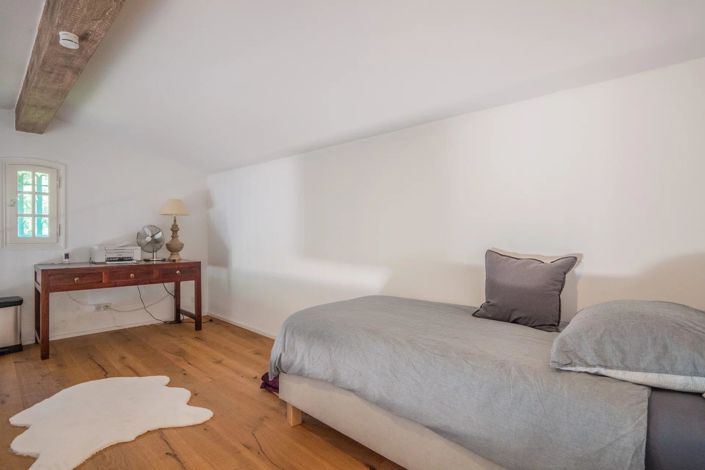 Image No.15-4 Bed House for sale