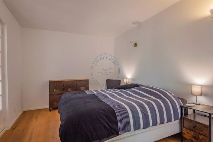 Image No.18-4 Bed House for sale