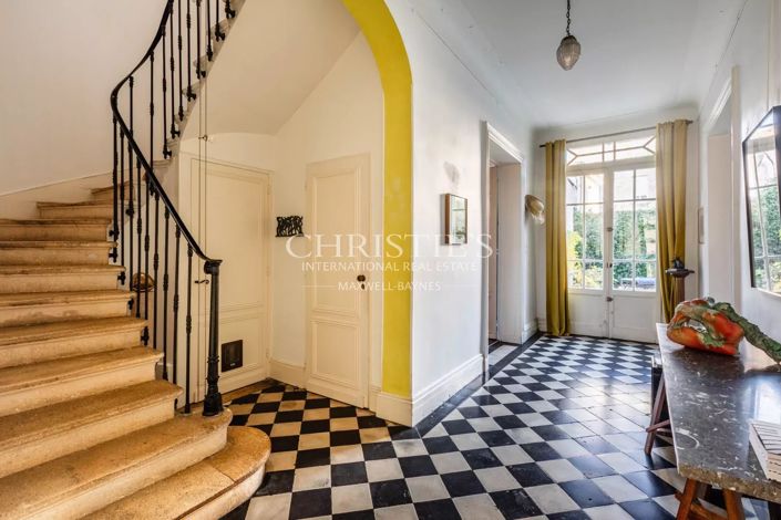 Image No.2-5 Bed House for sale