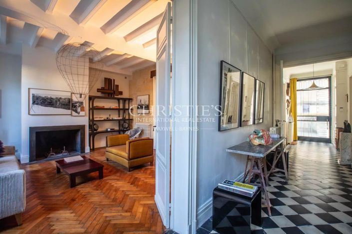 Image No.7-5 Bed House for sale