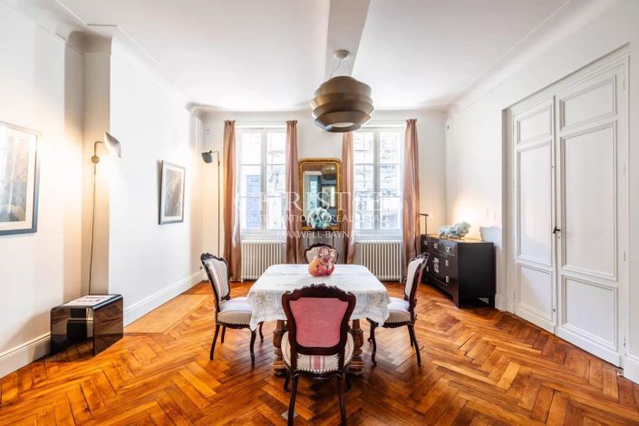 Image No.9-5 Bed House for sale