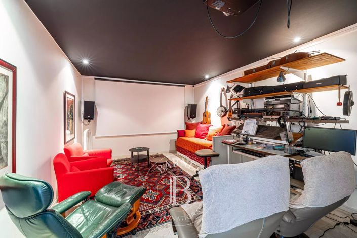 Image No.14-4 Bed House for sale