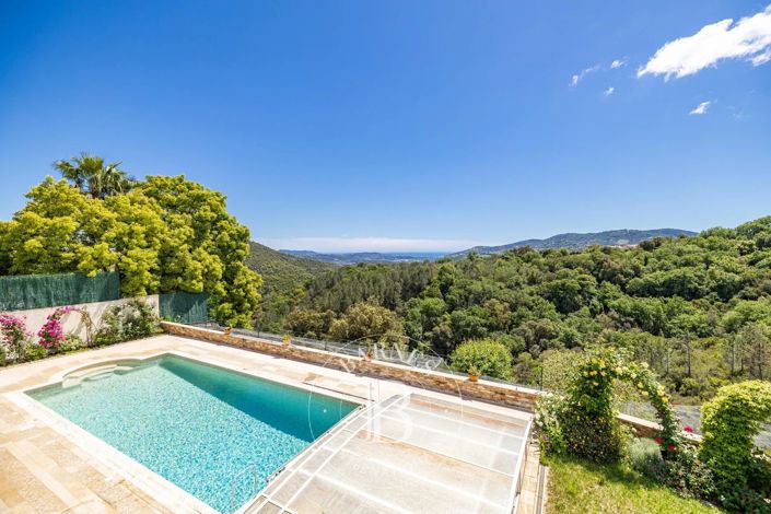 Image No.6-4 Bed House for sale