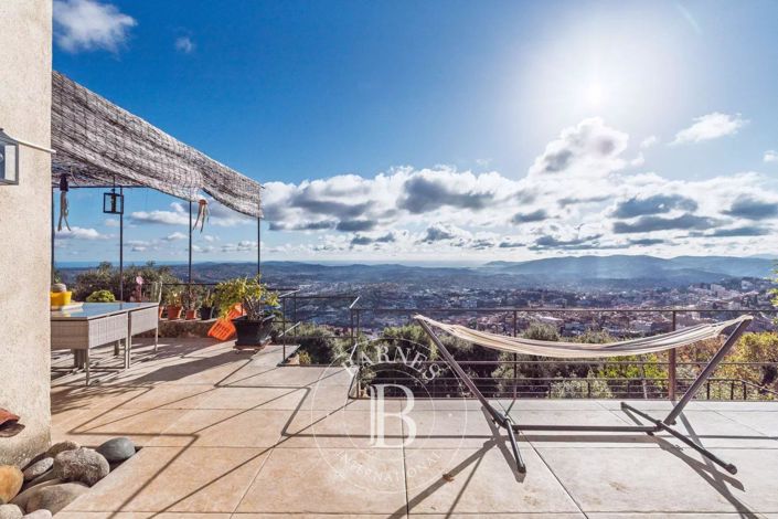 Image No.8-Maison de 4 chambres à vendre à Grasse