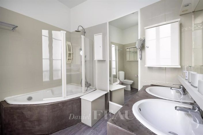 Image No.10-3 Bed Apartment for sale