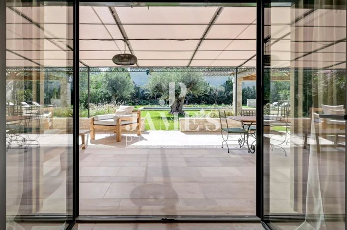 Image No.19-5 Bed House for sale