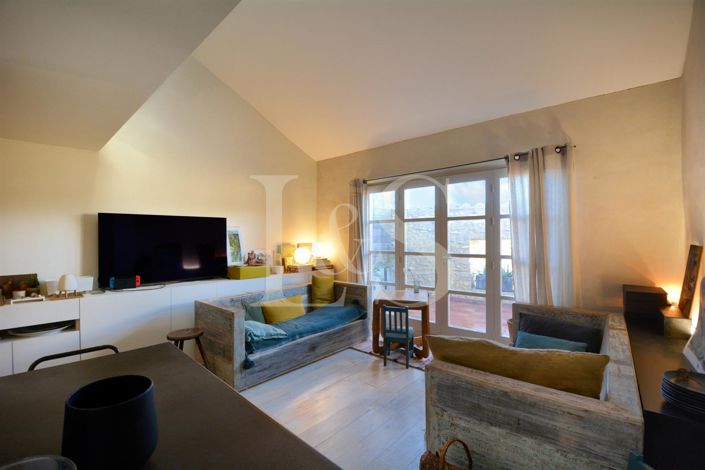 Image No.11-3 Bed House for sale