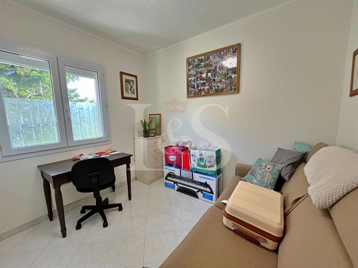 Image No.10-2 Bed House for sale