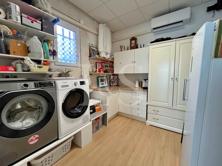 Image No.13-2 Bed House for sale