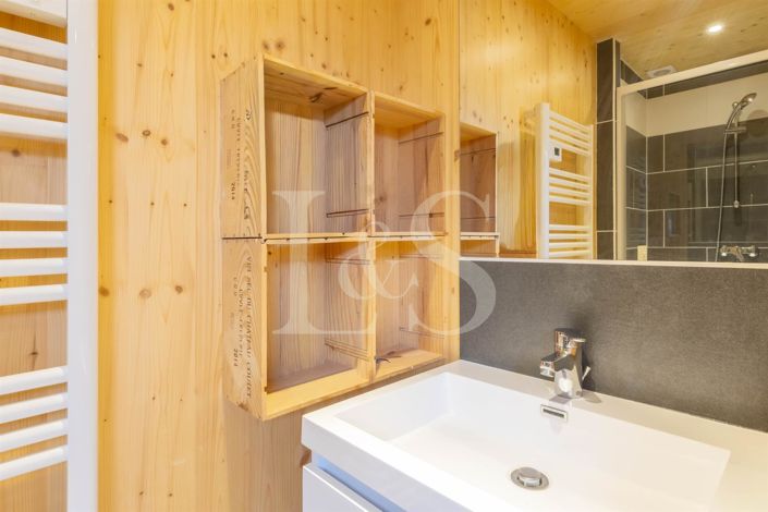 Image No.10-7 Bed House for sale