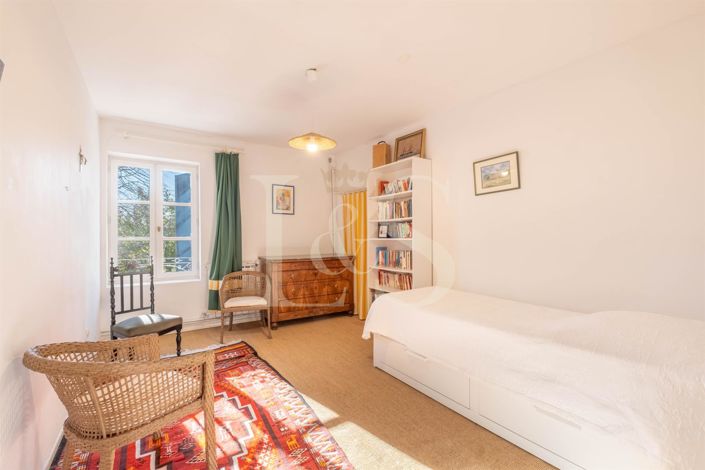 Image No.11-7 Bed House for sale