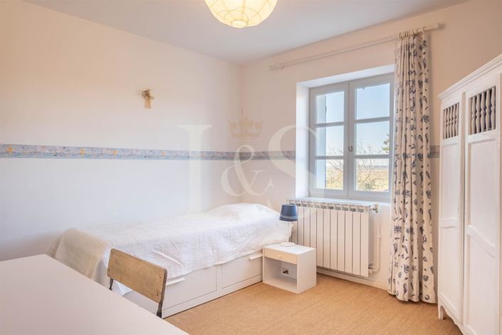 Image No.13-7 Bed House for sale