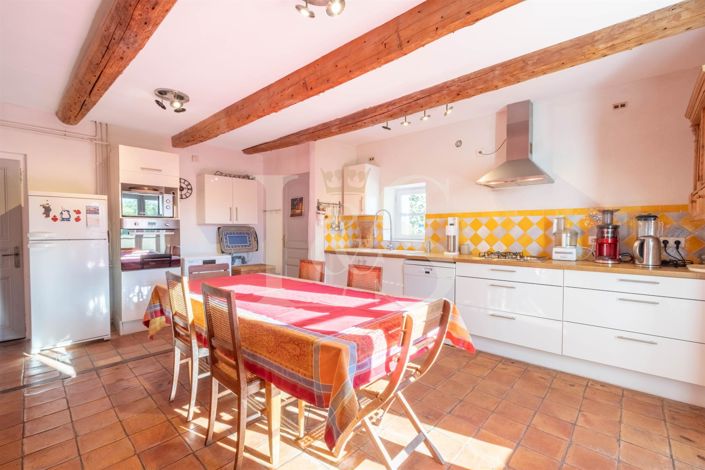 Image No.5-7 Bed House for sale