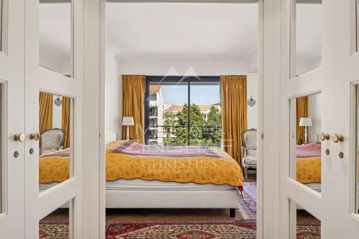 Image No.8-5 Bed Apartment for sale