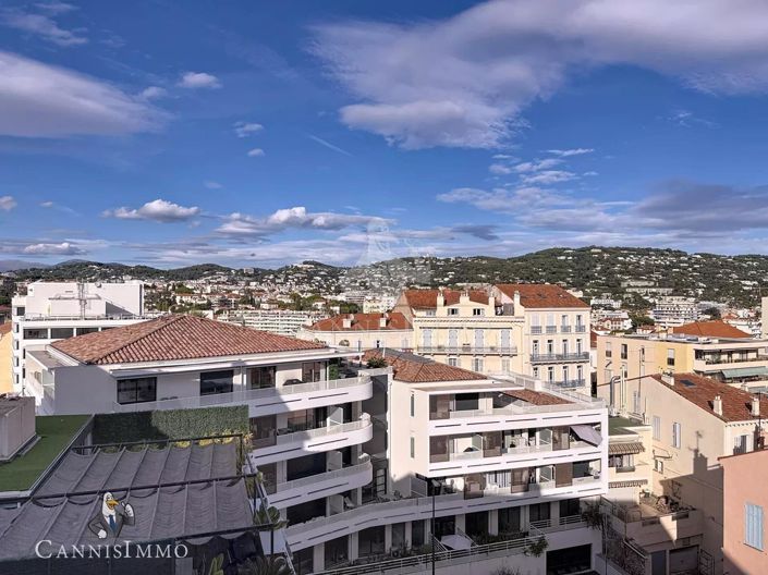 Image No.16-2 Bed Apartment for sale