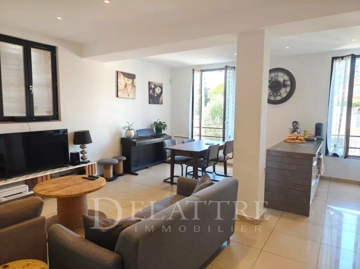 Image No.2-3 Bed House for sale