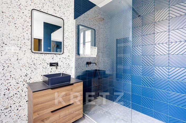 Image No.17-5 Bed Apartment for sale