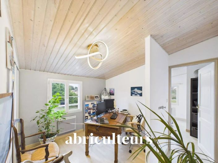 Image No.10-Maison de 4 chambres à vendre à Saint-Hilaire-de-Chaléons