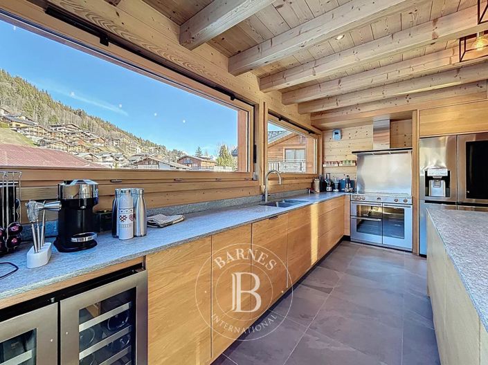 Image No.15-5 Bed House for sale