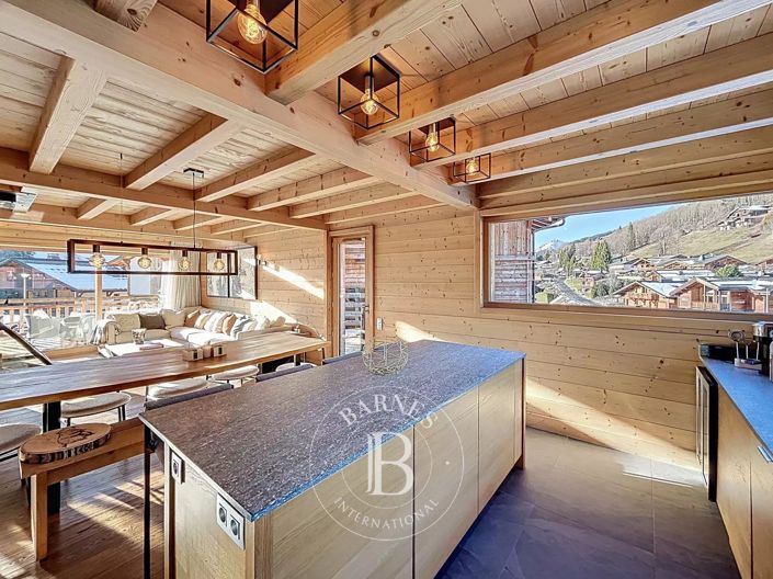 Image No.17-5 Bed House for sale