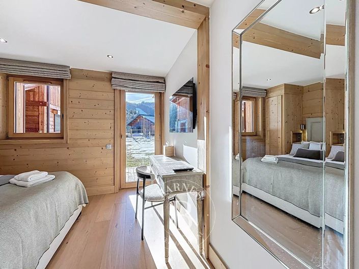 Image No.37-5 Bed House for sale