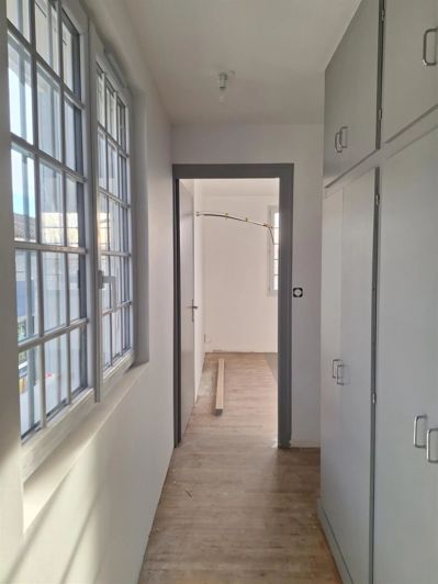 Image No.4-2 Bed House for sale