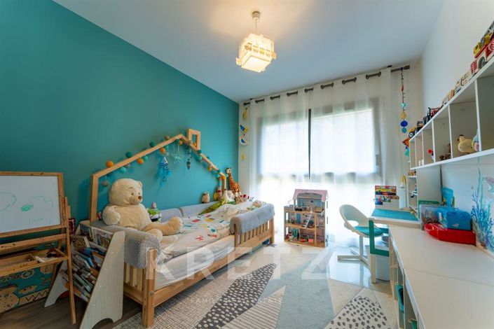 Image No.8-4 Bed House for sale