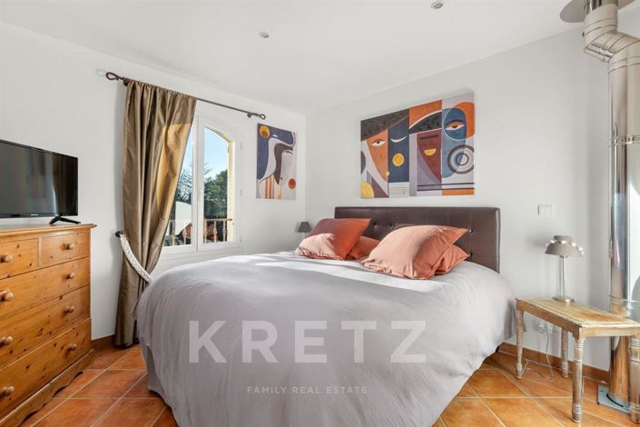 Image No.14-5 Bed House for sale