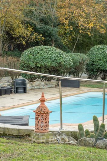 Image No.9-5 Bed House for sale